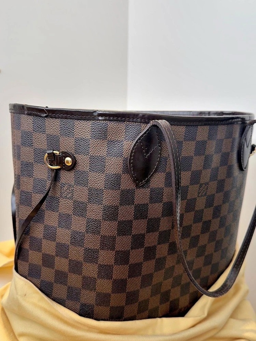 Louis Vuitton Neverfull MM Checkered Tote in Brown & Red
